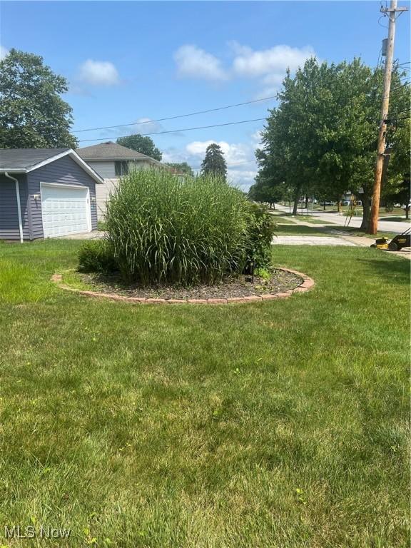 23017 Mccann St, Warrensville Heights, OH 44128 - photo 4