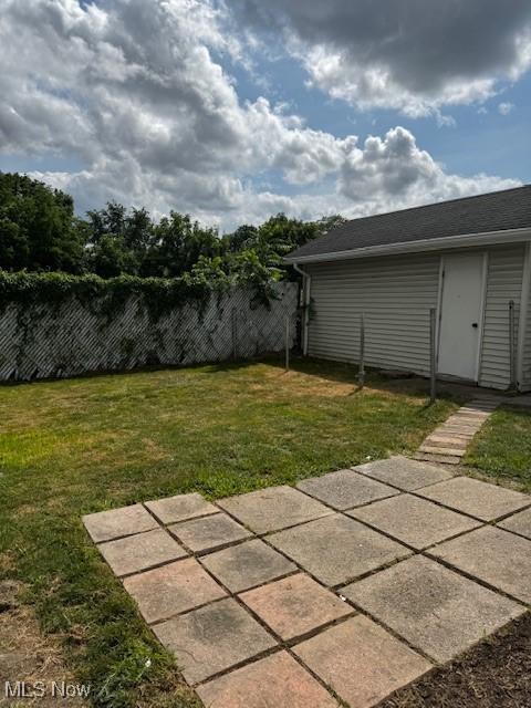 1160 Carey Ave, Akron, OH 44314 - photo 17