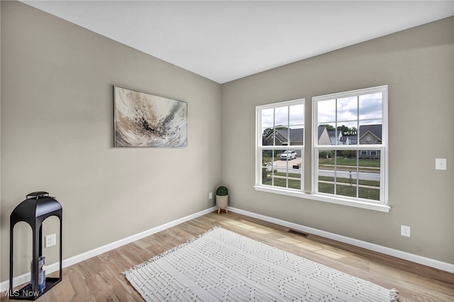 1917 Spruce Ln, Painesville, OH 44077 - photo 16