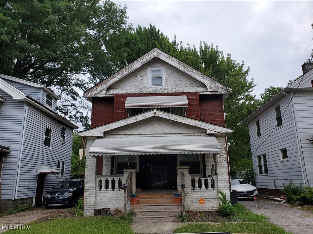 657 E 131st St, Cleveland, OH 44108 - photo 2