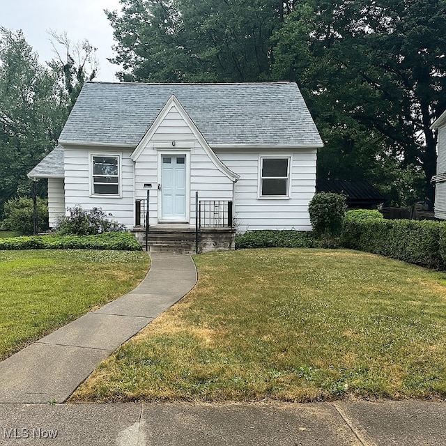 19330 Meredith Ave, Euclid, OH 44119 - photo 1