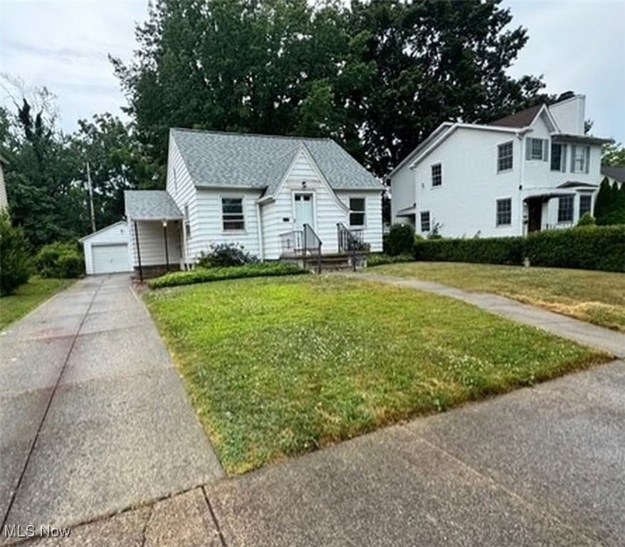 19330 Meredith Ave, Euclid, OH 44119 - photo 2