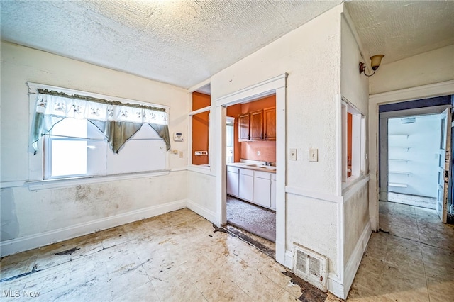 2816 E 117th St, Cleveland, OH 44120 - photo 9