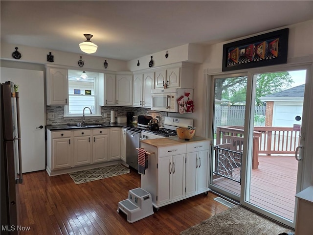 685 E 300th St, Willowick, OH 44095 - photo 17