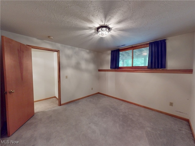9051 Arden Dr, Mentor, OH 44060 - photo 32