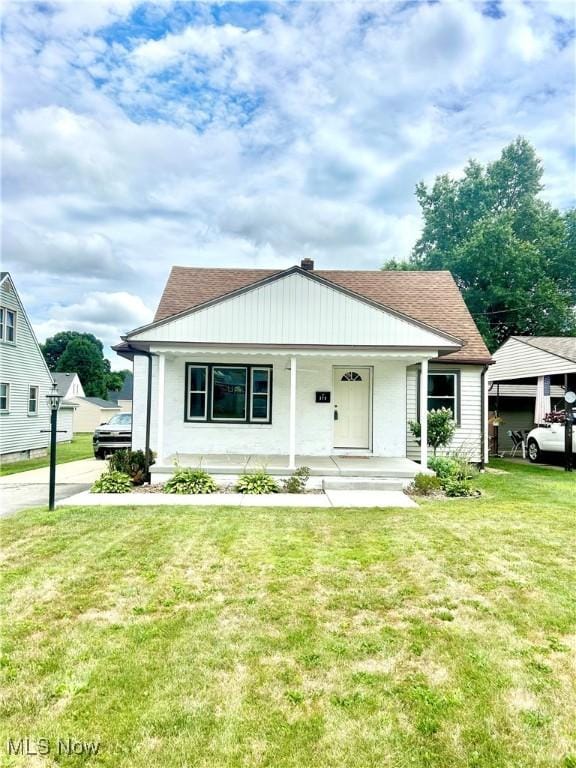 570 Idora Ln, Struthers, OH 44471 - photo 1