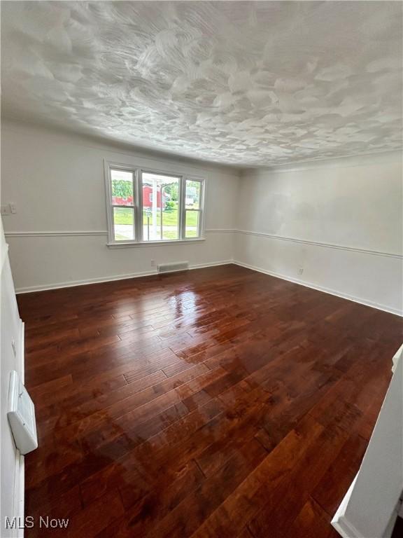 570 Idora Ln, Struthers, OH 44471 - photo 4