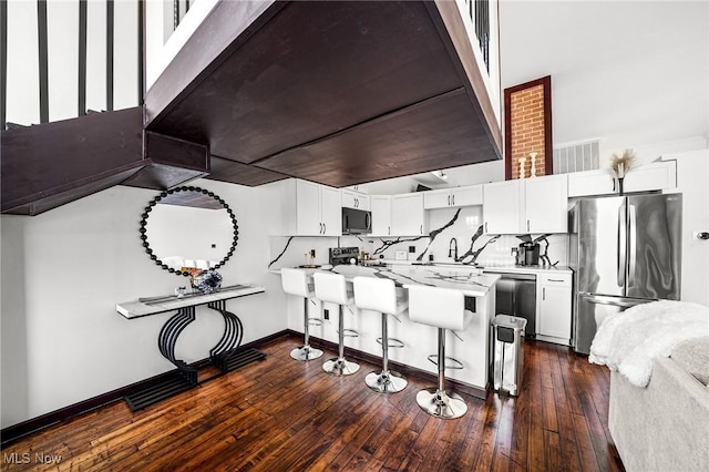 408 W Saint Clair Ave Unit 605, Cleveland, OH 44113 - photo 14