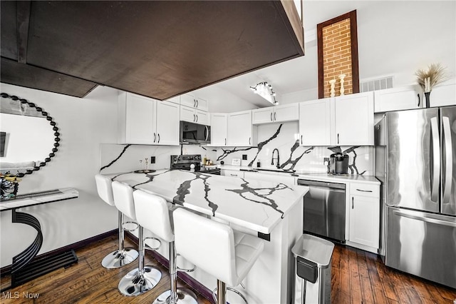 408 W Saint Clair Ave Unit 605, Cleveland, OH 44113 - photo 15