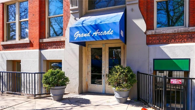 408 W Saint Clair Ave Unit 605, Cleveland, OH 44113 - photo 2