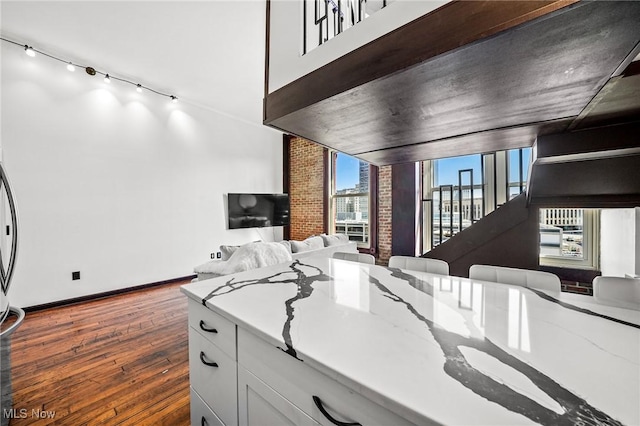 408 W Saint Clair Ave Unit 605, Cleveland, OH 44113 - photo 5