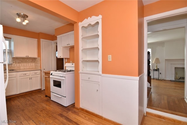 3637 Grosvenor Rd, Cleveland Heights, OH 44118 - photo 13