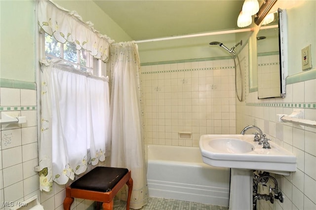 3637 Grosvenor Rd, Cleveland Heights, OH 44118 - photo 20