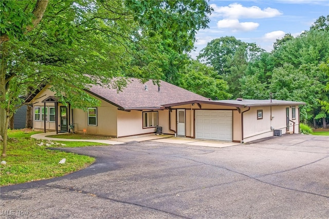 610 Military Rd, Zanesville, OH 43701 - photo 1