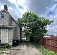2404 Forestdale Ave, Cleveland, OH 44109 - photo 38