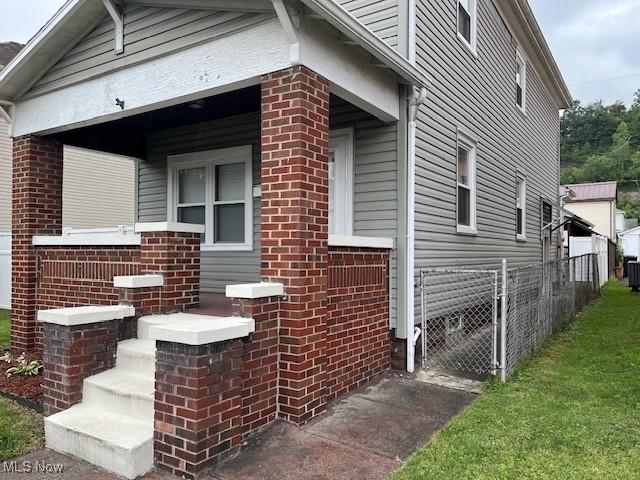 131 Martha St, Yorkville, OH 43971 - photo 2