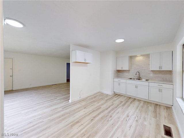 17721 Rookwood Rd, Cleveland, OH 44112 - photo 4