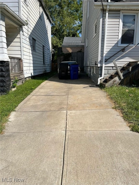 8317 Goodman Ave, Cleveland, OH 44105 - photo 2