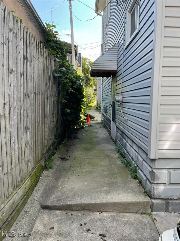 8317 Goodman Ave, Cleveland, OH 44105 - photo 4