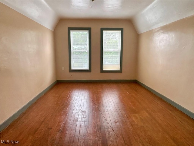 993 Concord Ave, Akron, OH 44306 - photo 23