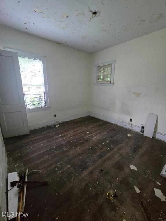 11114 Willowmere Ave, Cleveland, OH 44108 - photo 19