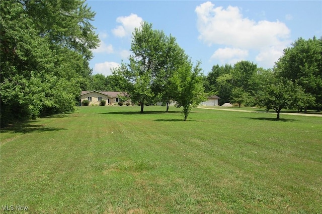 1372 Harpersfield Rd, Geneva, OH 44041 - photo 1