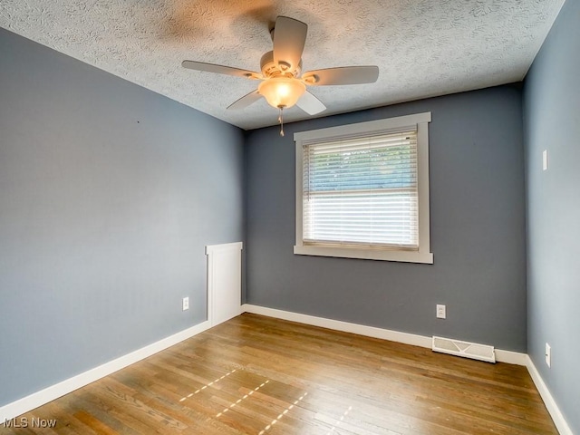 373 Windsor Dr, Elyria, OH 44035 - photo 18