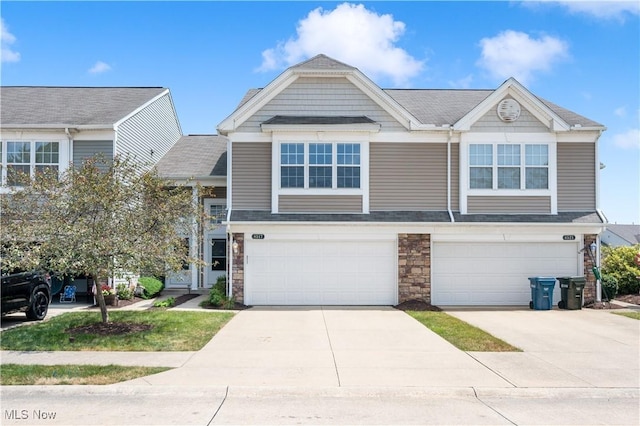8517 Roxbury Ct, Olmsted Twp, OH 44138 - photo 1