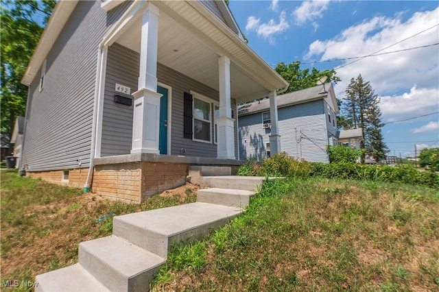 492 Douglas St, Akron, OH 44307 - photo 6