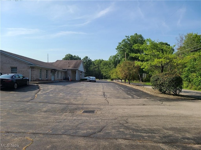 Pinewood Dr, Youngstown, OH 44512 - photo 5