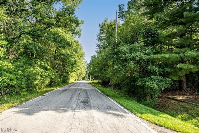 Pinewood Dr, Youngstown, OH 44512 - photo 2