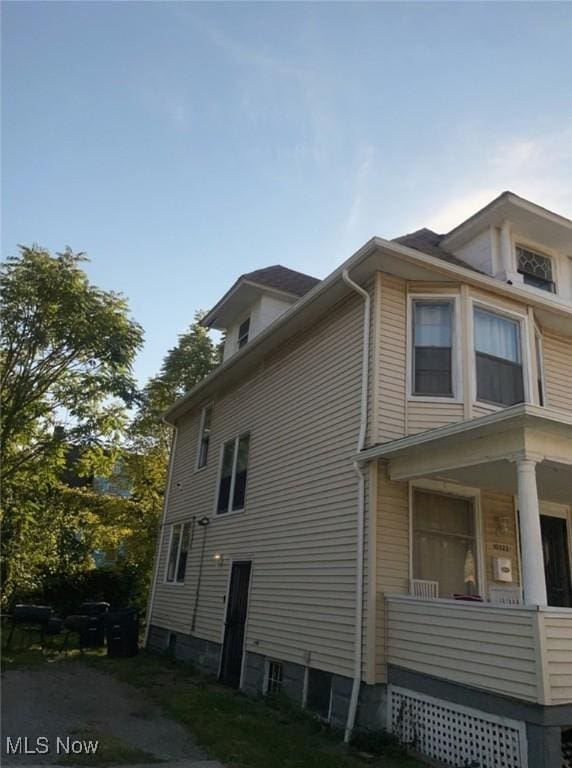 10322 Colonial Ave, Cleveland, OH 44108 - photo 2