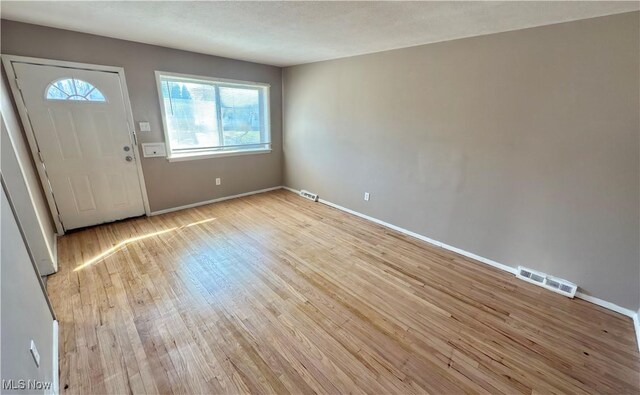 16709 Palda Dr, Cleveland, OH 44128 - photo 7