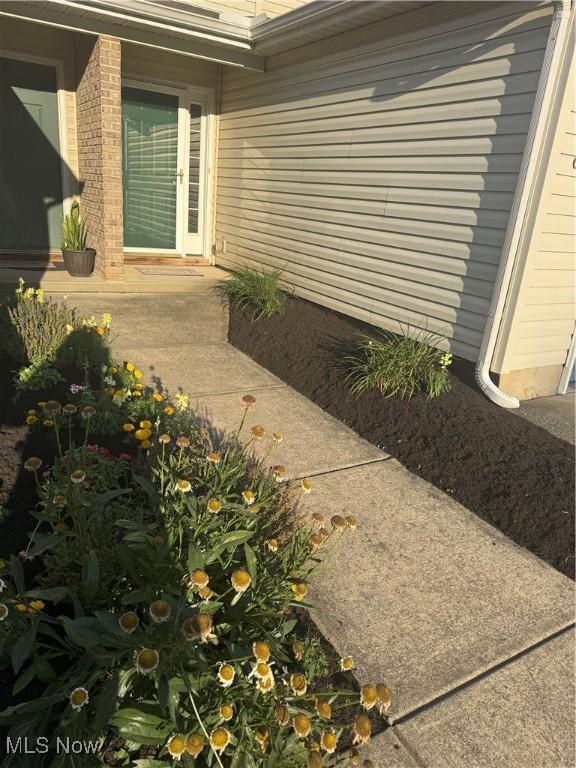 6387 Forest Park Dr, North Ridgeville, OH 44039 - photo 2