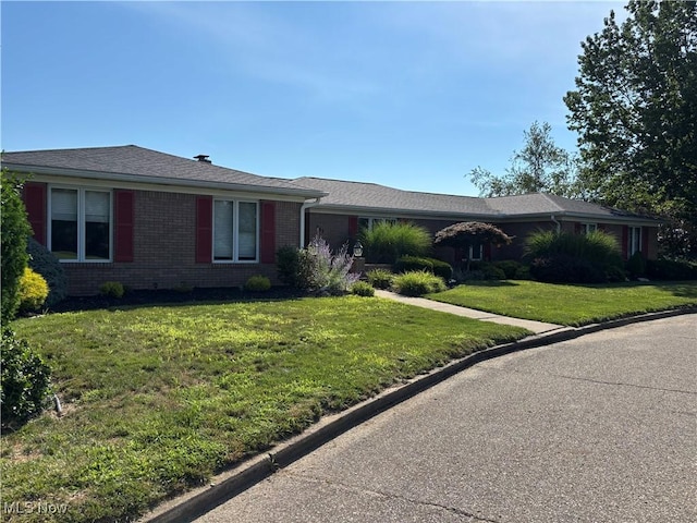 403 Hillcrest Dr NE, New Philadelphia, OH 44663 - photo 3