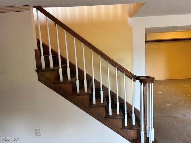 403 Hillcrest Dr NE, New Philadelphia, OH 44663 - photo 33