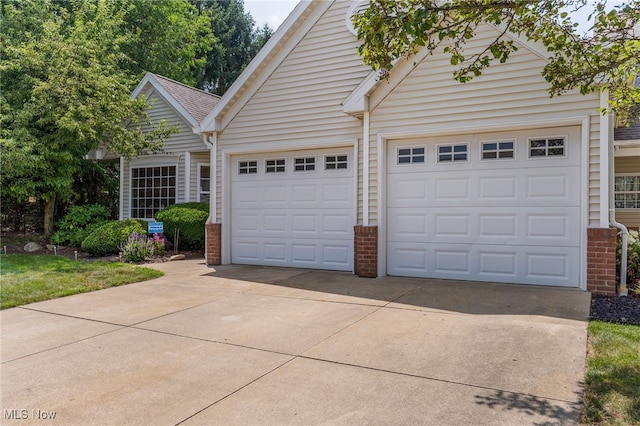 2804 Hartford Ln, Akron, OH 44312 - photo 2