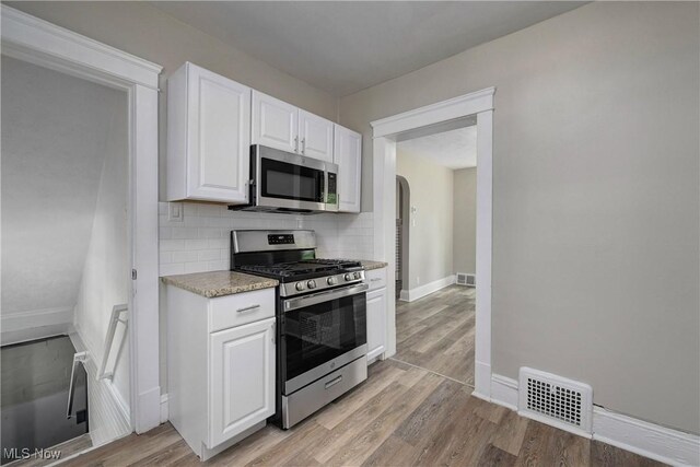 896 Selwyn Rd, Cleveland Heights, OH 44112 - photo 9