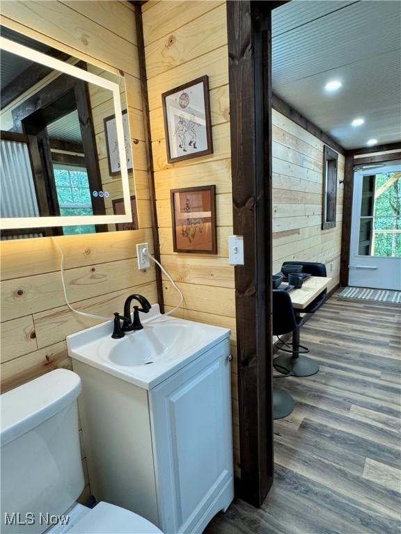 10885 Oak Grove Rd, Cumberland, OH 43732 - photo 13