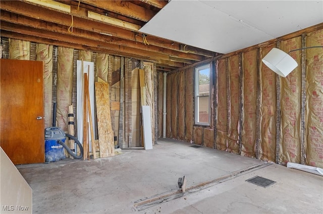 579 W Ely St, Alliance, OH 44601 - photo 29