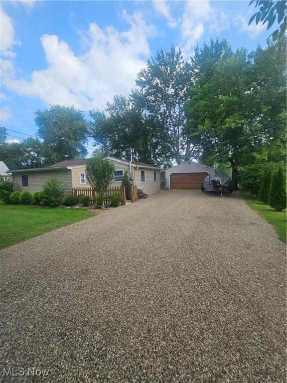6982 Mcclure Rd, Hubbard, OH 44425 - photo 2