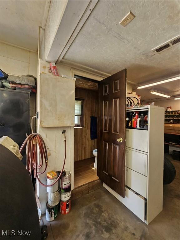 6982 Mcclure Rd, Hubbard, OH 44425 - photo 27