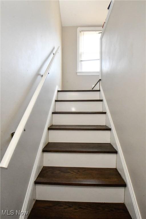 13813 Tyler Ave, Cleveland, OH 44111 - photo 35
