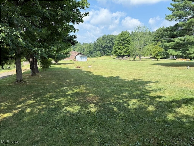 8906 Brakeman Rd, Chardon, OH 44024 - photo 5