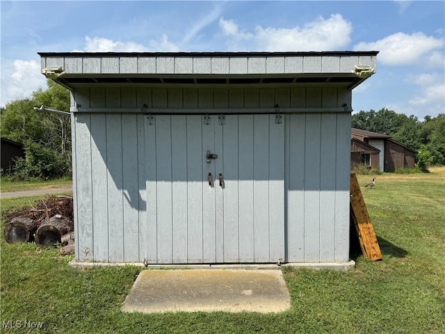 8906 Brakeman Rd, Chardon, OH 44024 - photo 7