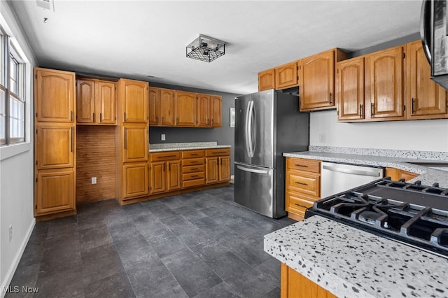 819 Baldwin Ave, Elyria, OH 44035 - photo 10