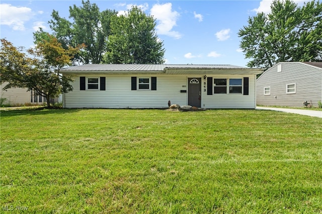 819 Baldwin Ave, Elyria, OH 44035 - photo 3