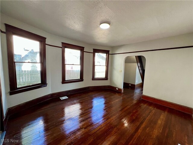 3806 Bosworth Rd, Cleveland, OH 44111 - photo 8