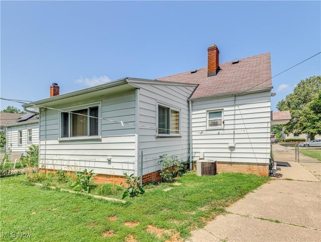 2911 Lincoln Ave, Parma, OH 44134 - photo 3