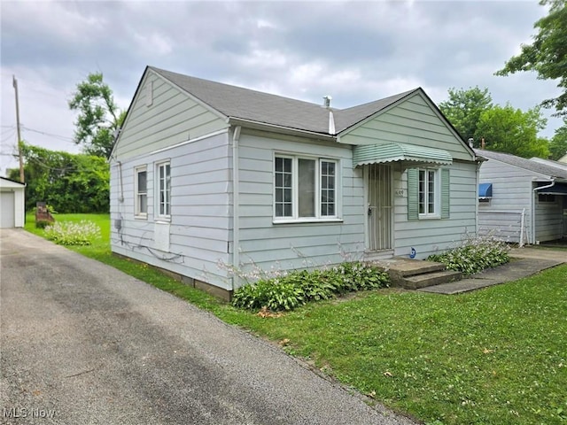 16309 Bryce Ave, Cleveland, OH 44128 - photo 3